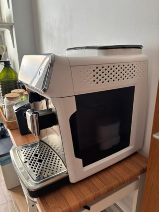 Cafetera automática Philips 2300 Series LatteGo