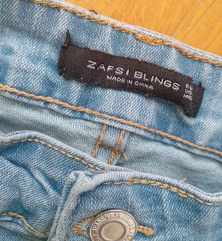 Vaqueros Zara Talla S con Bordados