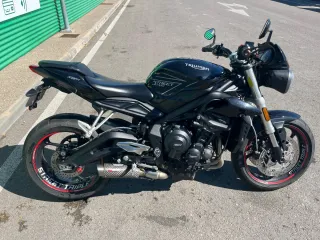 Triumph Street Triple 660 S 2019 Negra
