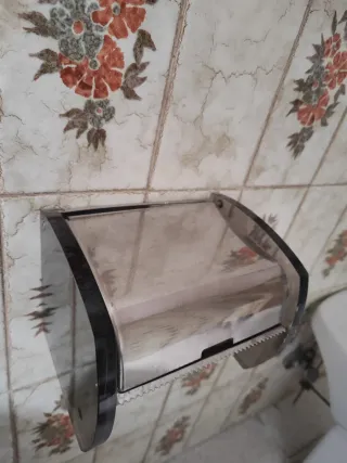 Espejo y accesorios baño metal cristal