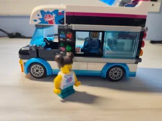 Lego Camión de granizados con Figuras