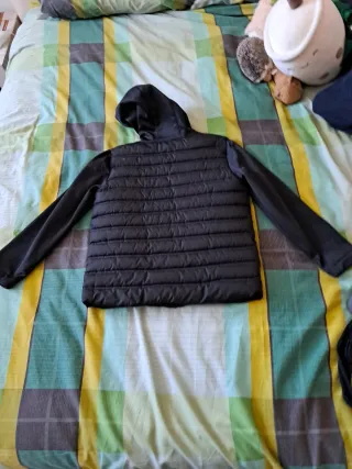 Abrigo Jordan Talla 11-12 Años Negro