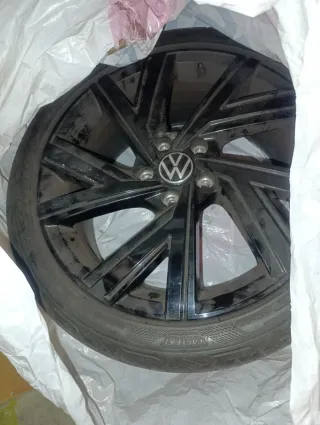 Llantas Golf 8 225/40R18 92Y