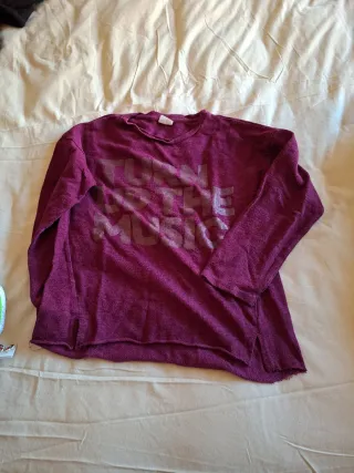 Sudadera Morada con Mensaje
