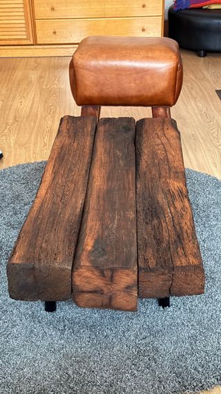 Mesa rústica de vigas centenarias de madera maciza