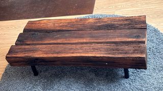 Mesa rústica de vigas centenarias de madera maciza