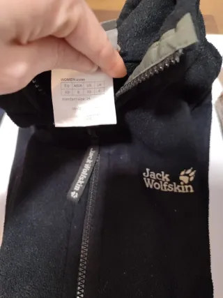 Sudaderas y chaquetas Unisex. Nike, Puma, Tommy, R