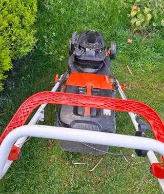 Cortacésped Oleo-Mac G44PK