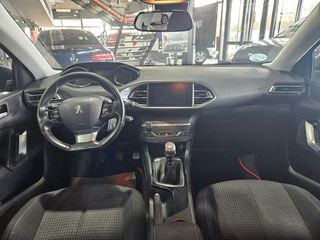 Peugeot 308 5p Allure PureTech 130 S&S