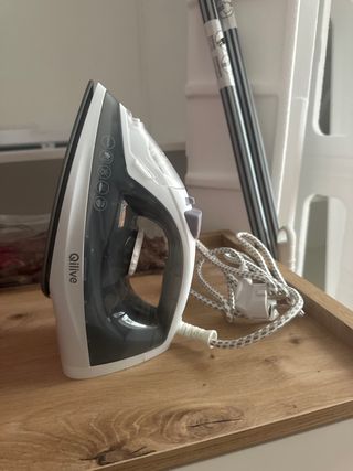 Plancha Qilive blanca y gris