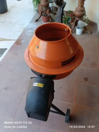 Hormigonera Eberth Pequeña Naranja .