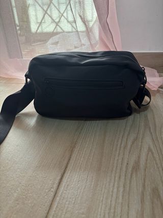 Bolso negro bandolera