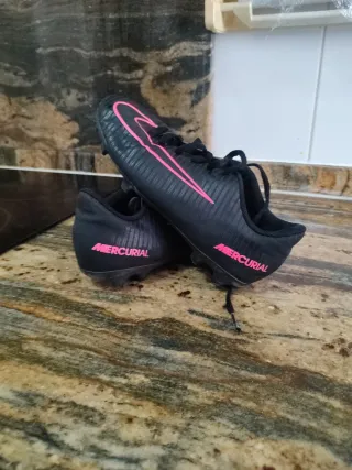 Scarpe da calcio Nike Mercurial Taglia 35