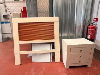 Conjunto dormitorio: cabecero + mesilla de noche (