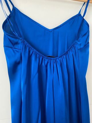 Vestido largo satinado azul