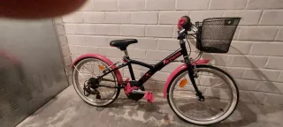 Bicicleta niña 20 pulgadas Btwin negra y rosa