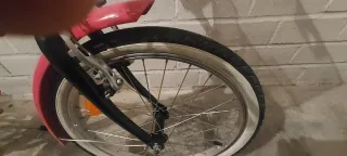 Bicicleta niña 20 pulgadas Btwin negra y rosa