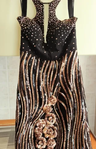 Abito da cerimonia lungo nero e oro