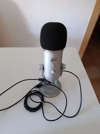 Micrófono Blue Yeti Plata