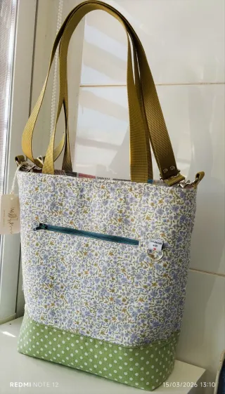 Bolso reversible estampado