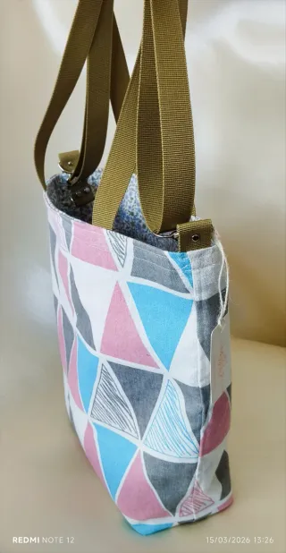 Bolso reversible estampado