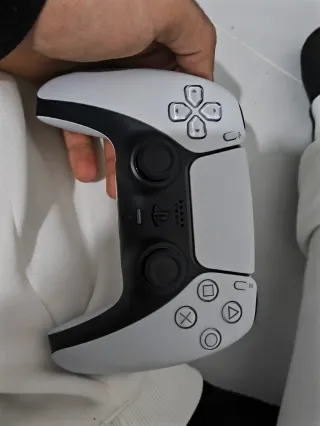 PS5 Slim 1TB con Mando y 3 Juegos