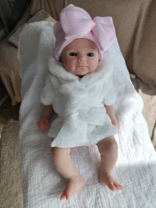 Bebé Reborn Silicona de 35 cm y 1.200 kg