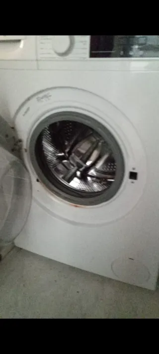 Lavadora Blanca Carga Frontal