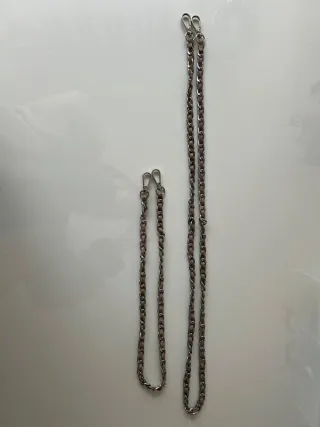 Bolso bandolera con correas bordadas