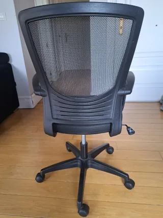 Silla de escritorio negra ergonómica