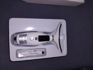 Aparato de masaje facial