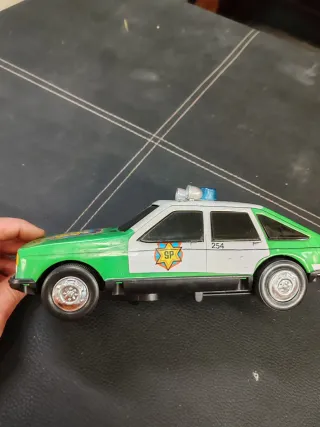Coche de hojalata Sheriff