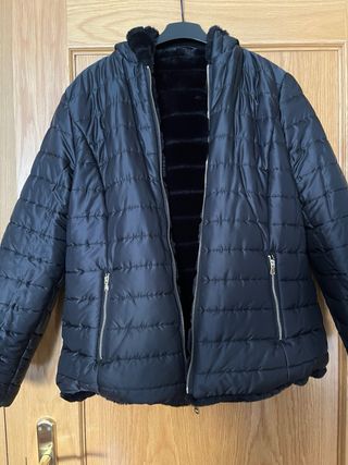 Cazadora reversible pelo y plumas con capucha