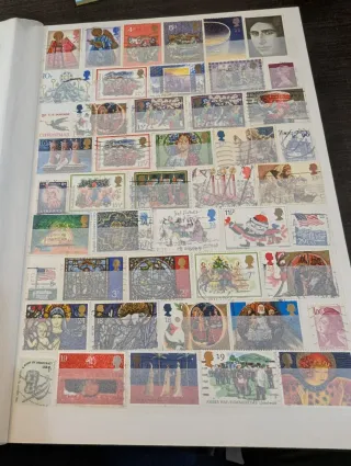 Álbum con 3000 sellos mundiales