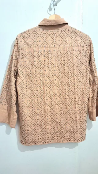 Camisa bordada abalorios nueva Zara. talla S. No u