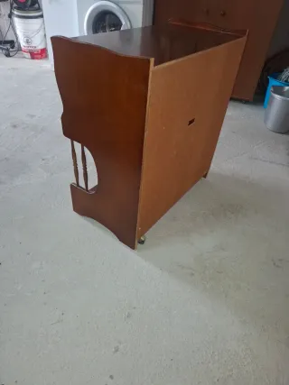 Mesa auxiliar madera
