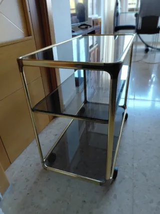 Carrito auxiliar cristal y metal dorado