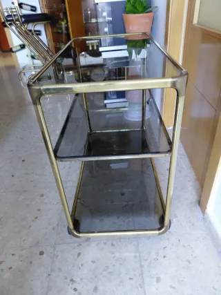 Carrito auxiliar cristal y metal dorado