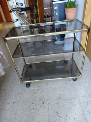 Carrito auxiliar cristal y metal dorado
