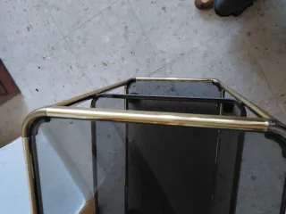 Carrito auxiliar cristal y metal dorado