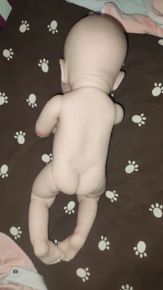 Bambola realistica neonata