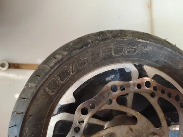 Ruedas patinete con disco de freno