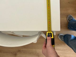 Mesa comedor y 4 sillas blancas