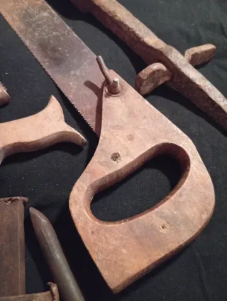 Set antichi attrezzi da lavoro