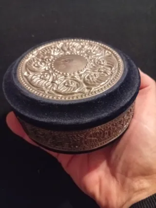 Portagioie con medaglione