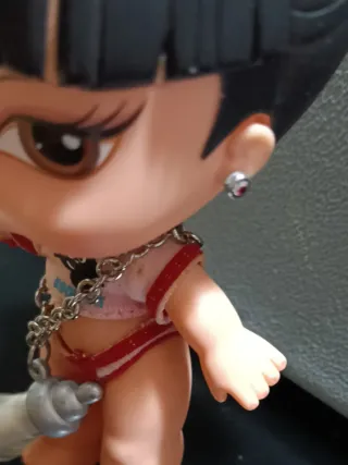 Bambola Bratz con catena e biberon