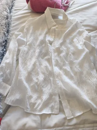 Camisa blanca texturizada