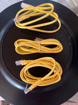 3 Cables Ethernet RJ45 Amarillos