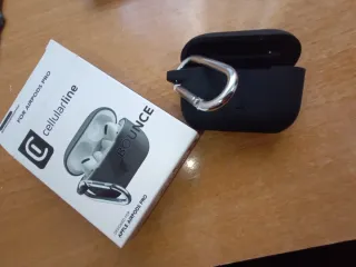 Funda Silicona AirPods Pro con gancho Cellularline