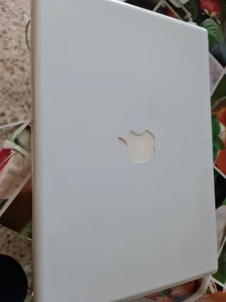 MacBook Blanco Apple (piezas )